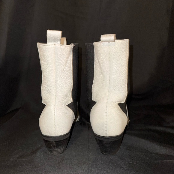 Stylish White and Black leather Women's Boots - Picture 10 of 11